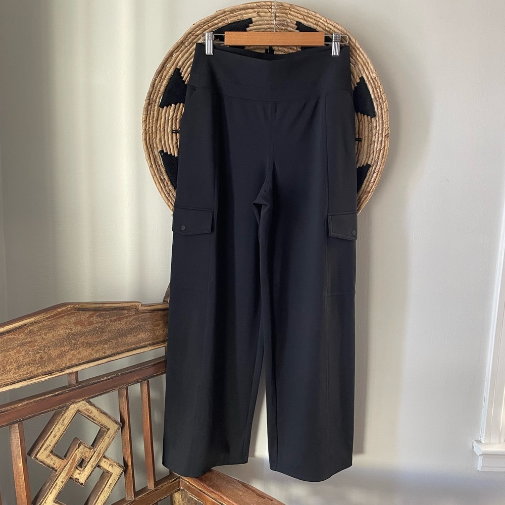 Athleta Black Venice Cargo Pant Size M